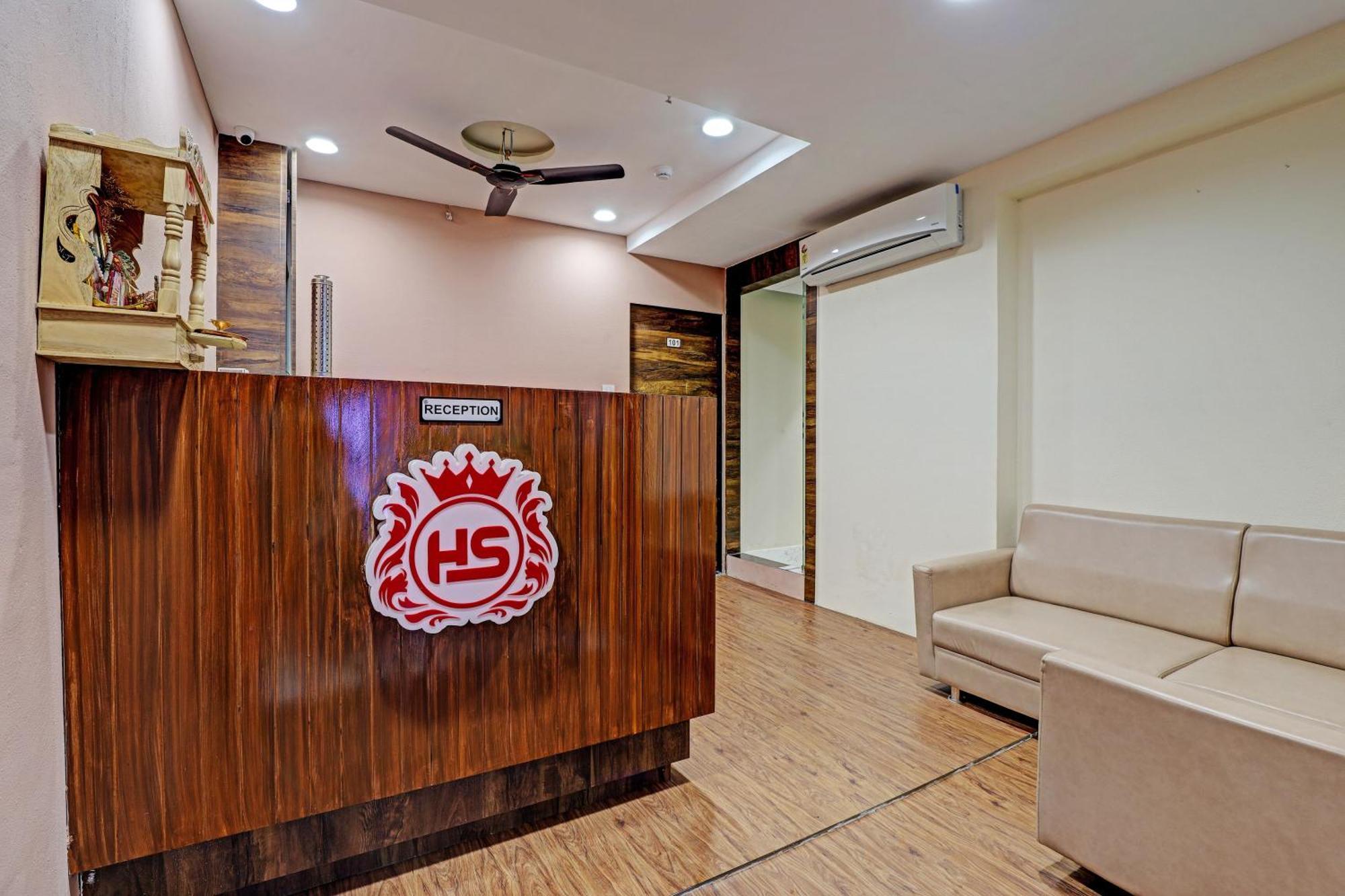Collection O Hotel Swarg Surate Exterior foto
