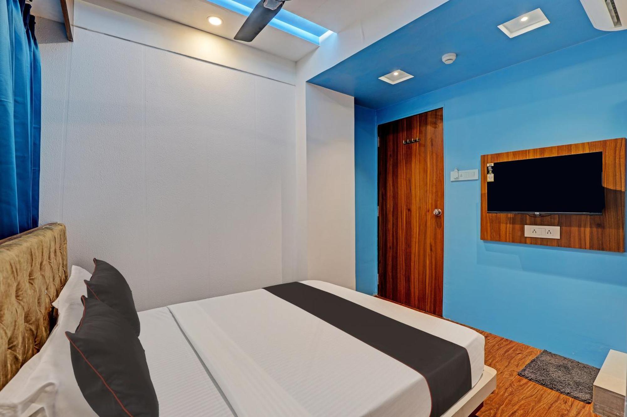 Collection O Hotel Swarg Surate Exterior foto