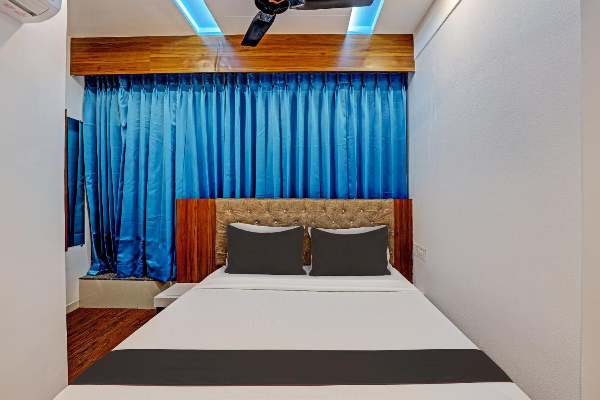 Collection O Hotel Swarg Surate Exterior foto